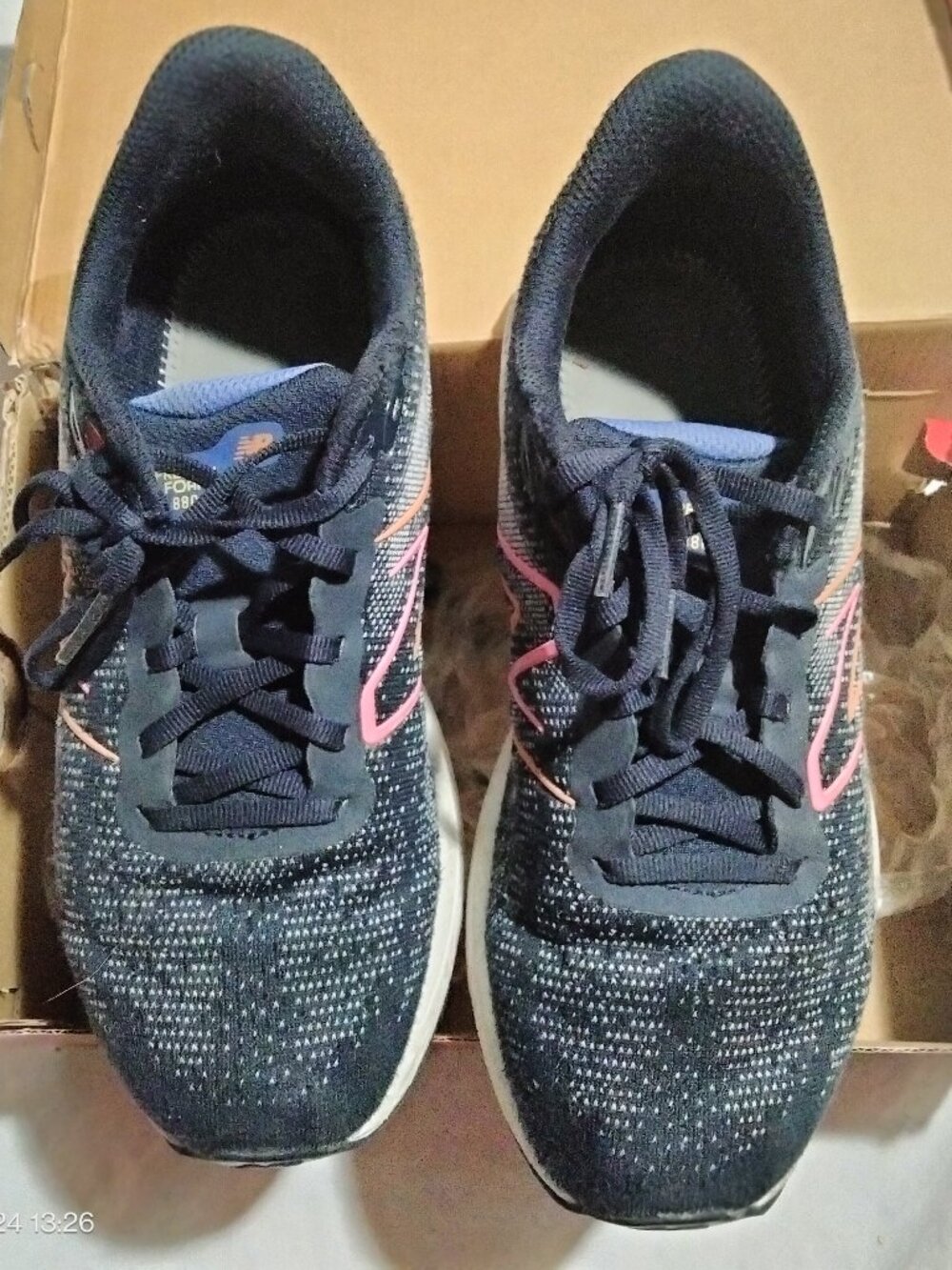 New Balance Fresh Foam 880v12 Women’s Size 7 Blue/Pink Running Shoes GP880M12